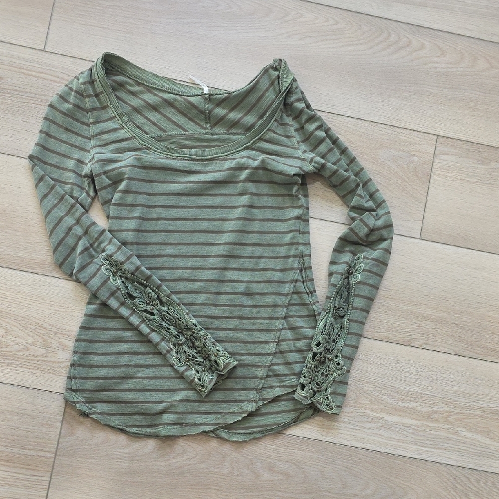 Free People Striped Olive Green Lace-Sleeve Women's Top - Picture 3 of 11